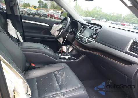 2019 Toyota Highlander Xle из США, поврежденный, VIN 5TDJZRFH1KS735839